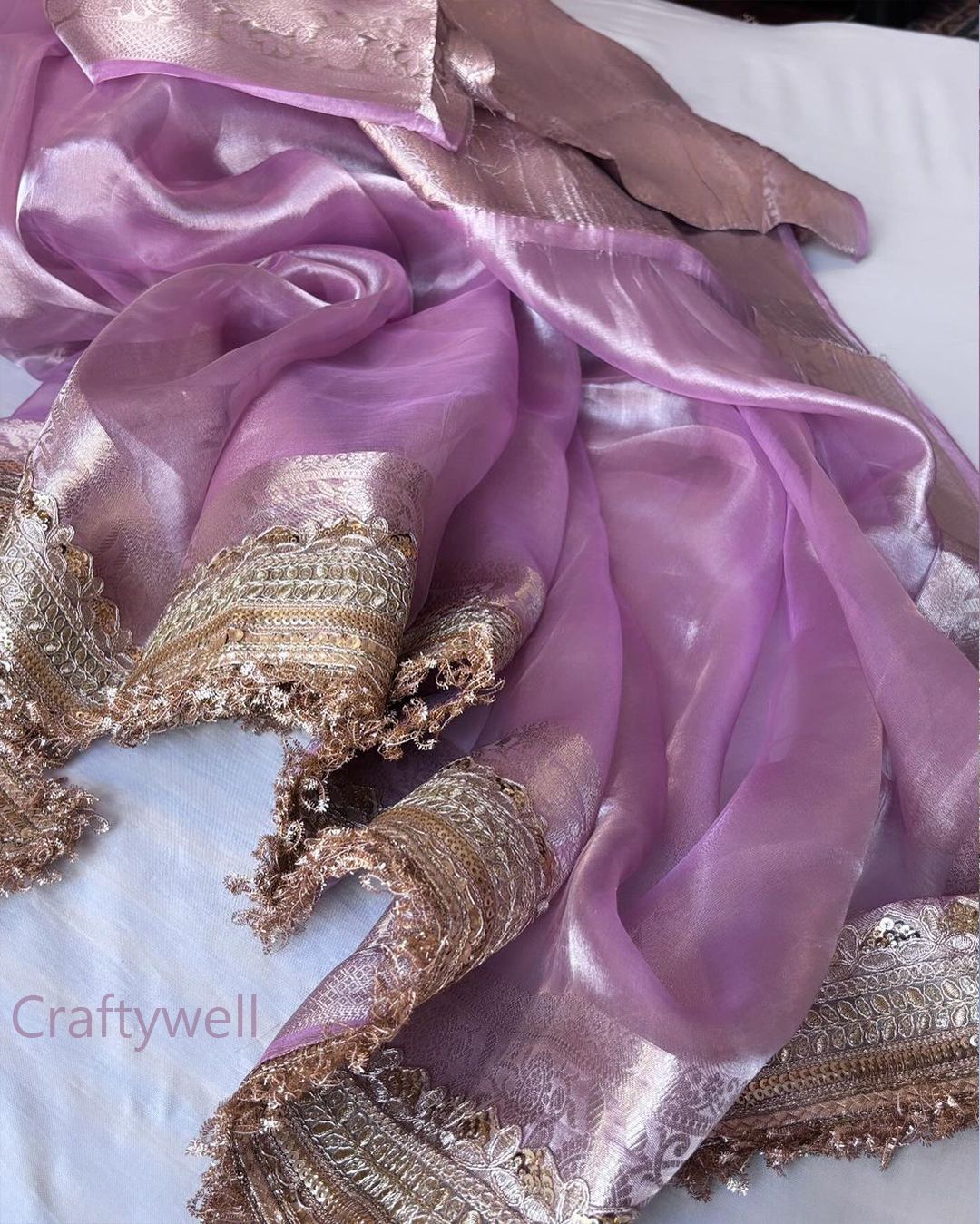 Pure Banarasi Tissue Silk Kadhwa Handwoven Saree ✨🌸