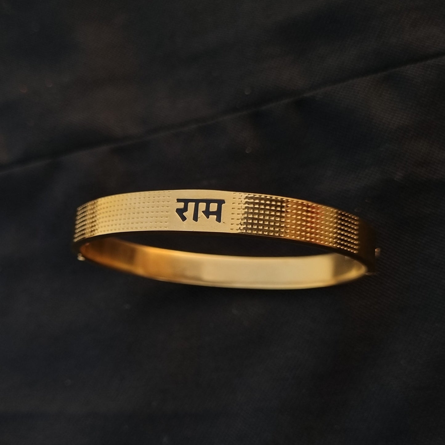 Shree Ram Dotted 24K Gold Bracelet