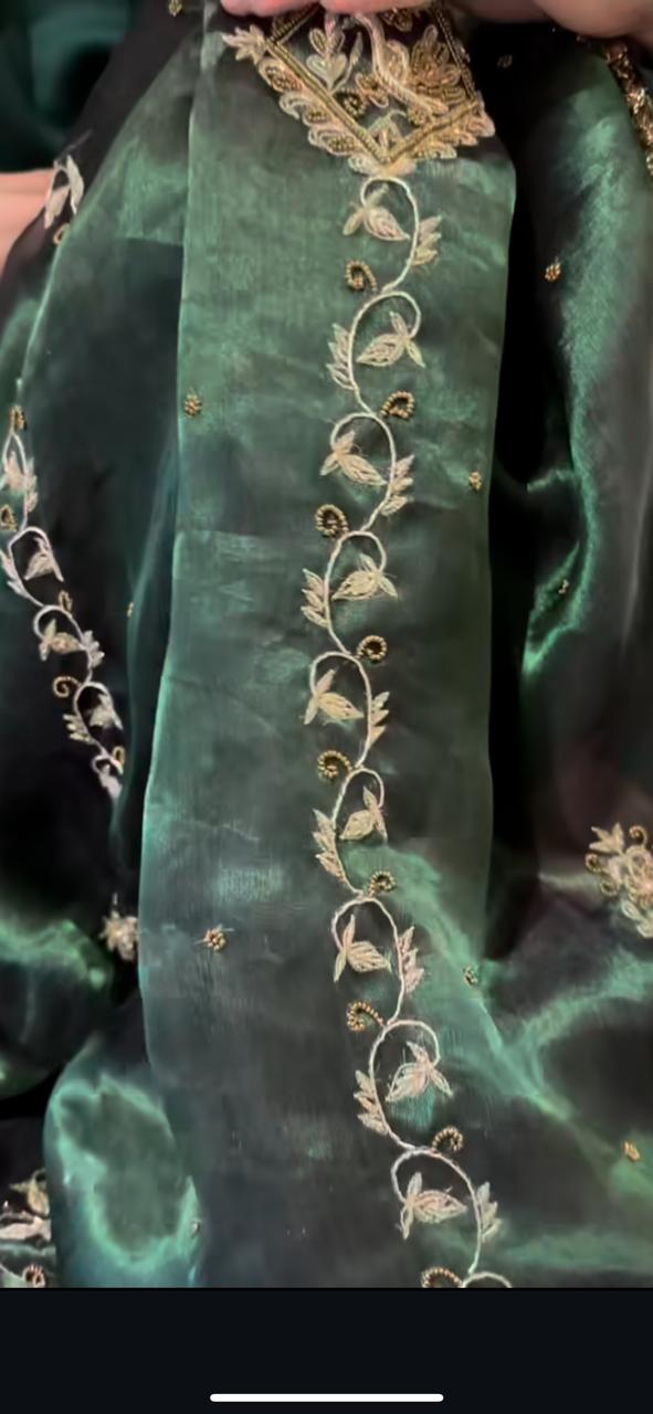 Deep Green Pure Tissue Silk Banarasi Saree 🔥✨